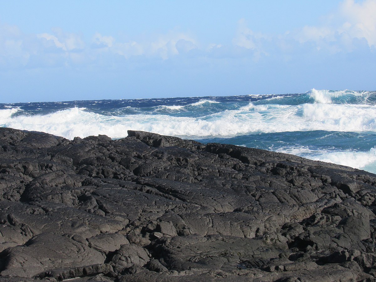 Visit Punaluʻu Responsibly 17 1200px-2020_Punaluu_Black_Sand_Beach_11